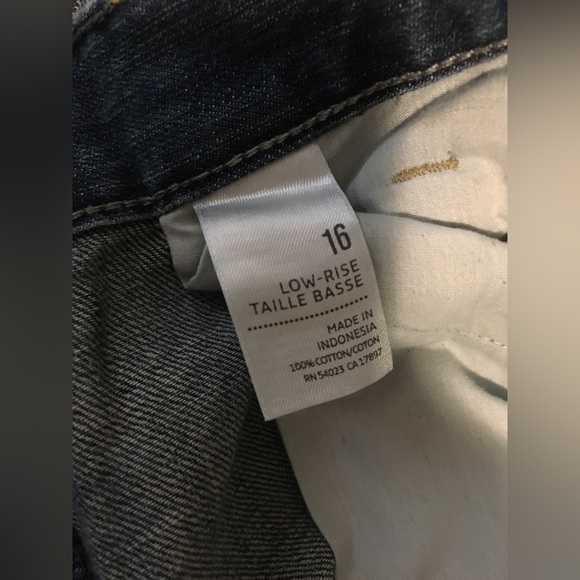 Old Navy Jeans - Picture 5 of 11